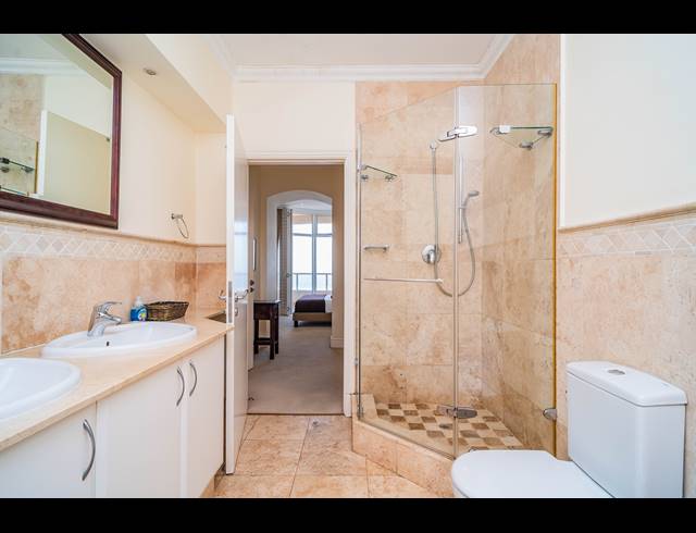 3 BEDROOM APARTMENT FOR SALE IN UMHLANGA CENTRAL